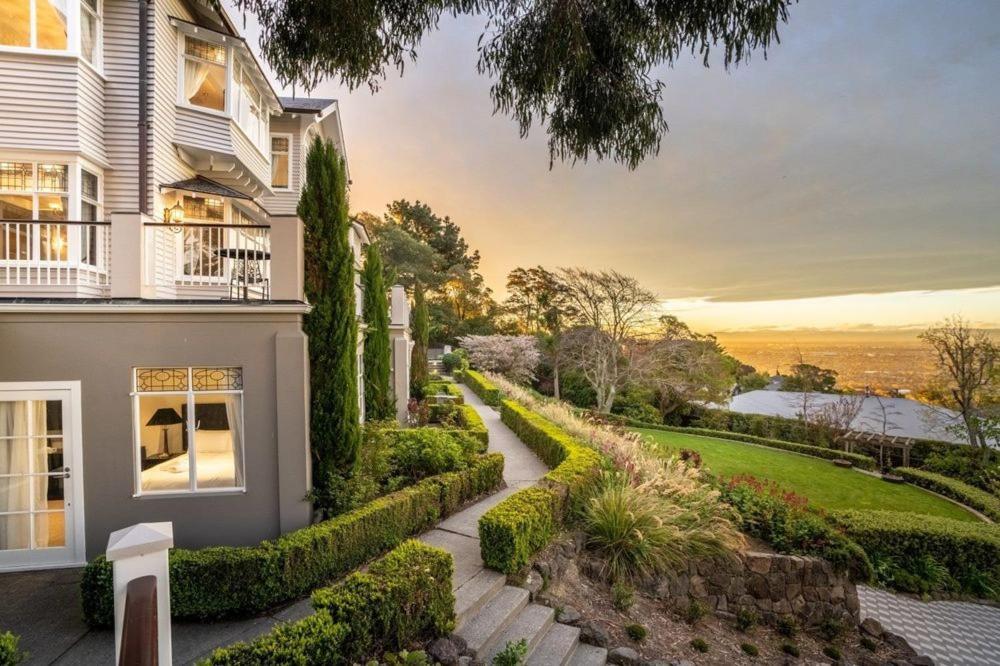 Hackthorne Gardens Luxury Accommodation Christchurch Bagian luar foto