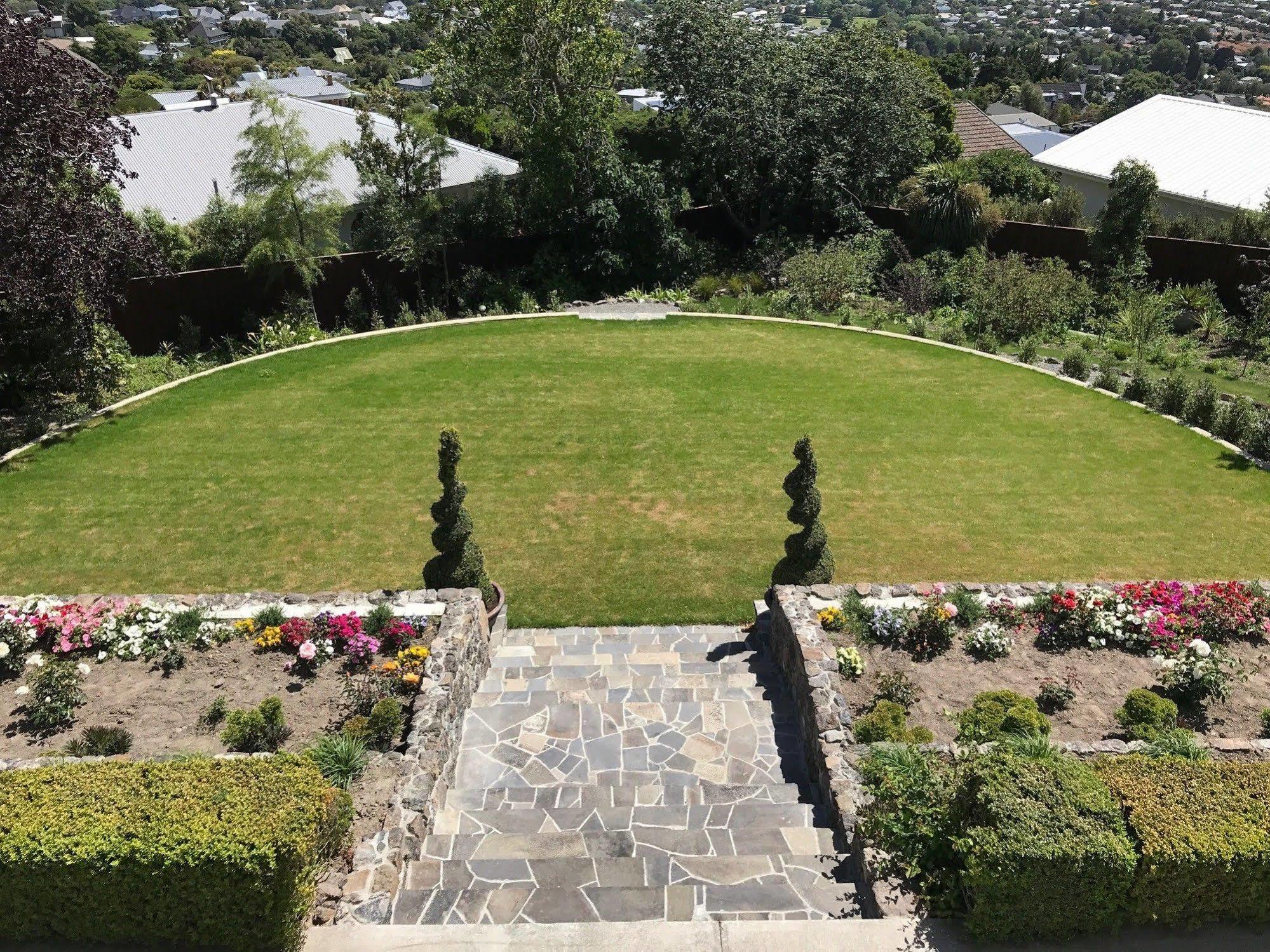 Hackthorne Gardens Luxury Accommodation Christchurch Bagian luar foto